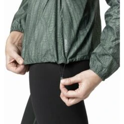 Odlo Veste Zeroweight Print Femme Vert -Vêtements De Sport main 313921 40414 Model Detail Crop 2 1 8862