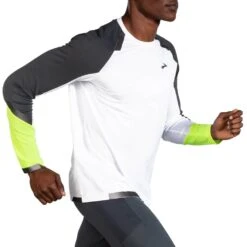 Brooks Running Run Visible Long Sleeve Homme Blanc -Vêtements De Sport main 5 26062 95 BROOKS RUN VISIBLE LONG SLEEVE Maillot running brooks 1cd1