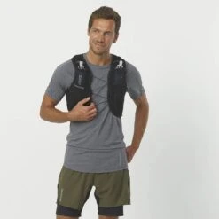 Salomon Active Skin 8 Noir -Vêtements De Sport main LC1757900 0 MOD ACTIVE SKIN 8 with flasks BLACK.png.high res ea73
