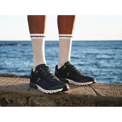 Compressport Pro Racing Socks V4.0 Run High Blanc – Image 3